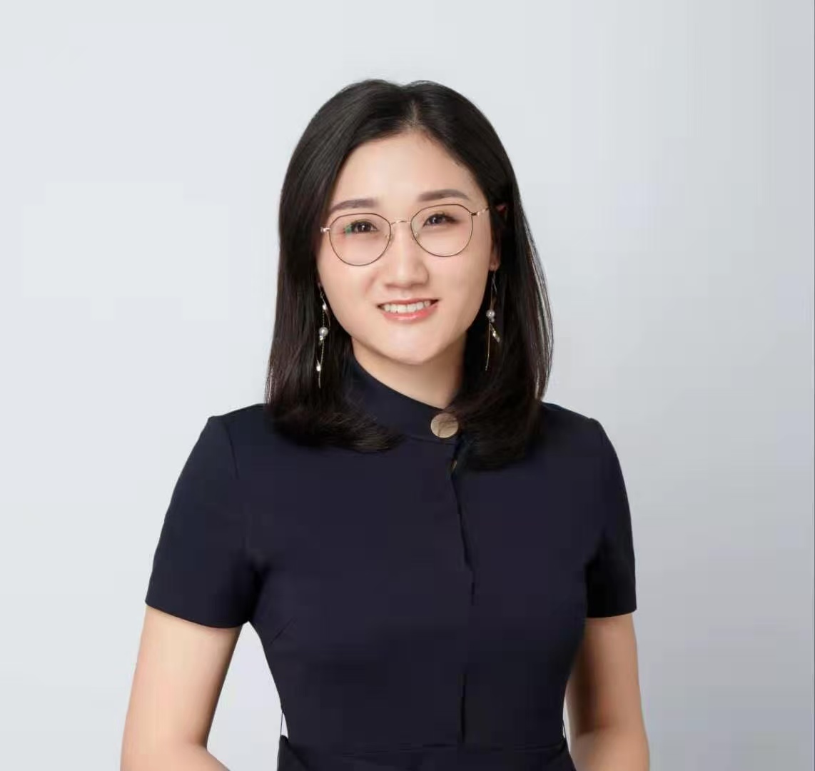 Portrait of Isabel Zhang, partner at AURUM NEXUS ADVISORY.